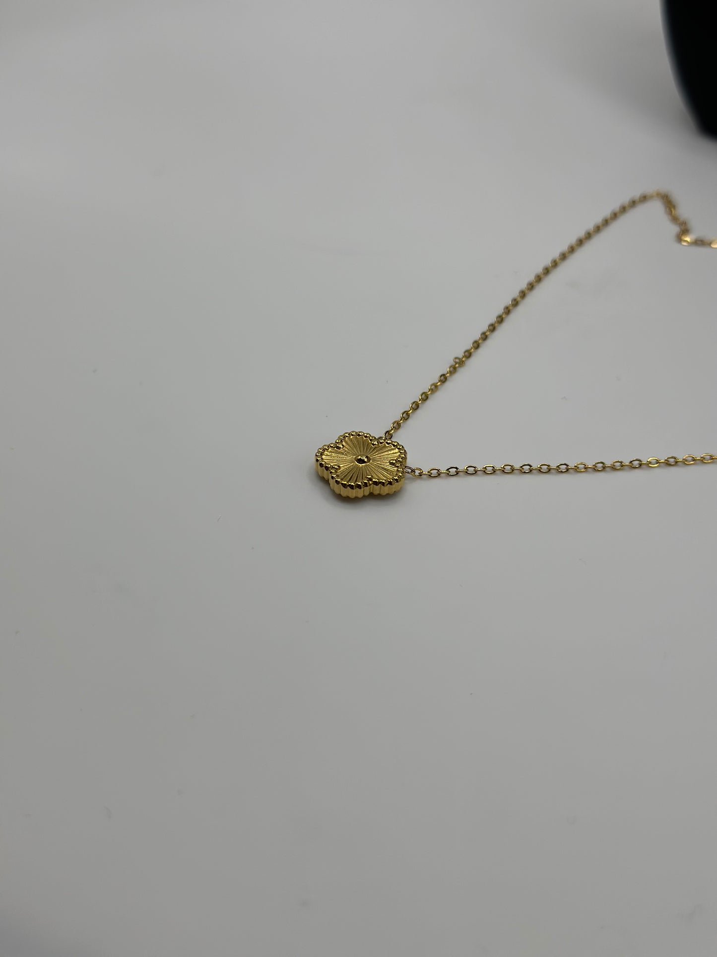 #168 Klöver - Halsband Guld